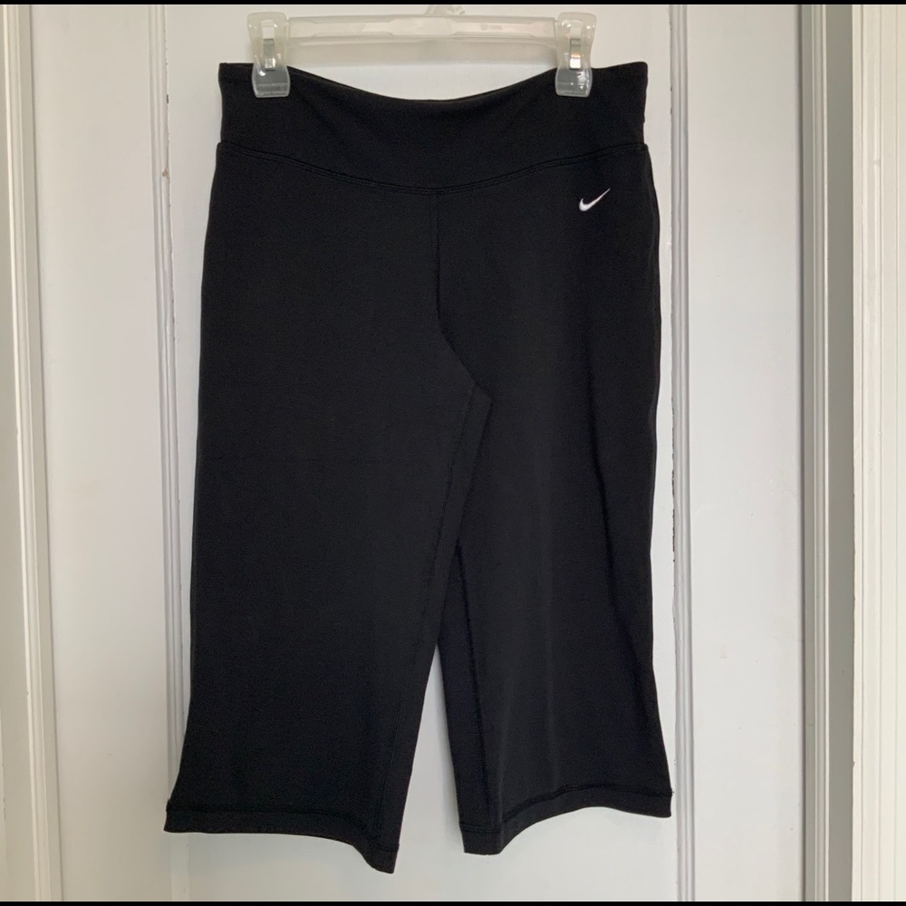 Nike Dri-Fit capris, size M